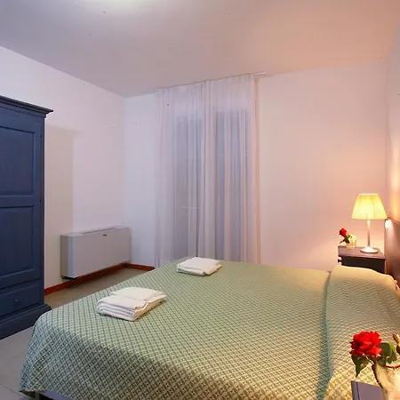 Residence Borgo San Sebastiano Bergeggi Kamer foto
